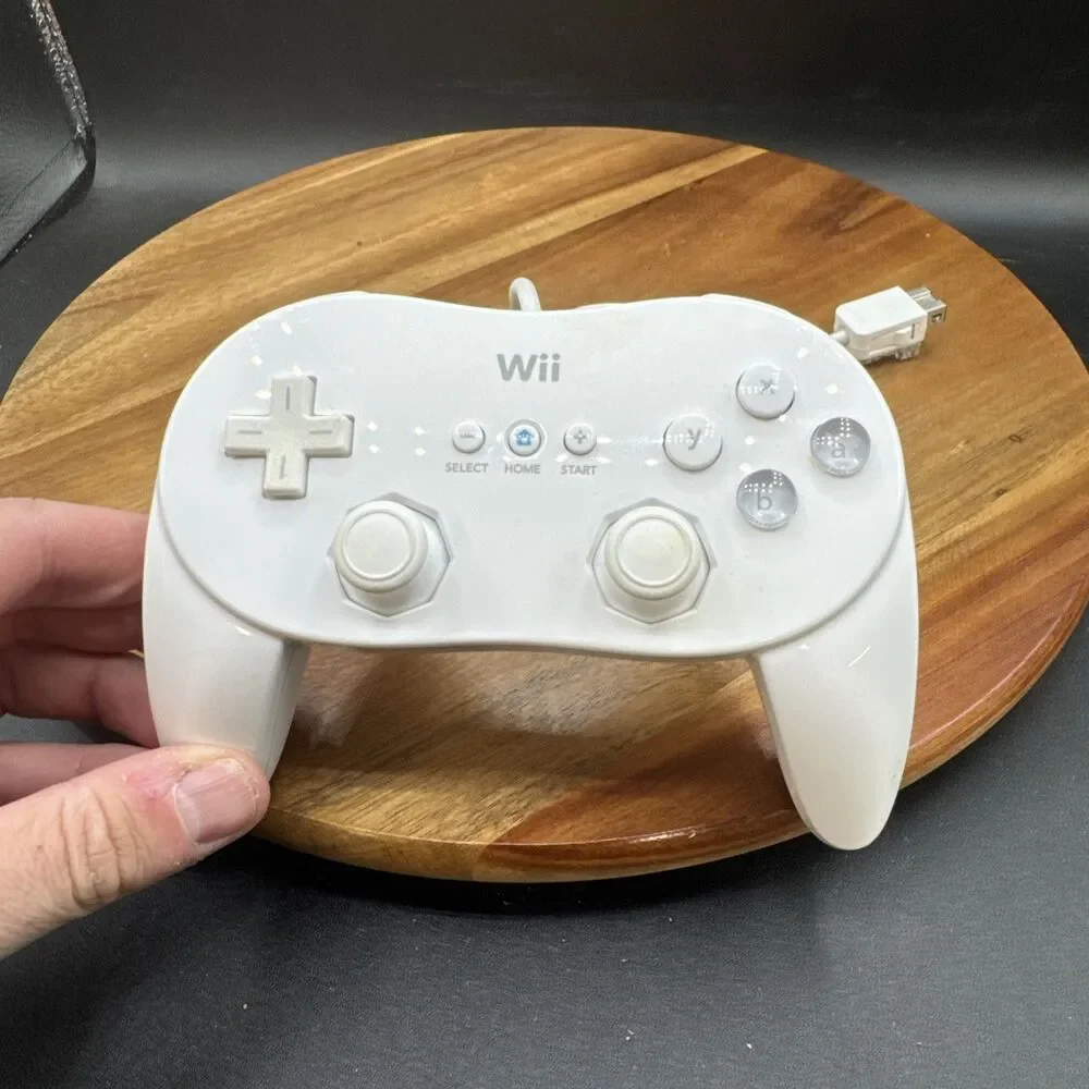 Authentic Nintendo Wii Classic Controller Pro White RVL-005-TESTED